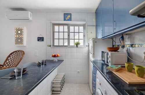 Alfanzina Apartment | Apartment 'Lemons' with Private Terrace, Wi-Fi and Air Conditioning