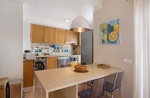Santa Luzia Apartment | Apartment "Maré Cheia SL015" with Shared Pool & Wi-Fi