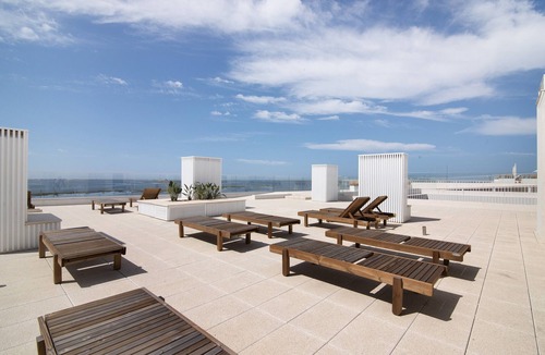 Olhao Apartment | Apartment "Mare Nostrum" with Sea View, Shared Pool and Wi-Fi