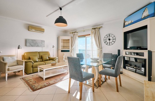 Armacao de Pera Apartment | Apartment Meerlust with fantastic sea view and large balcony and garage