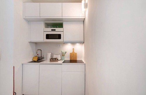 Olhao Apartment | Apartment 'Olhão Lodge - Al Berta' with Private Terrace, Wi-Fi and Air Conditioning