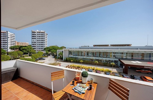 Torralta Apartment | Apartment 'Pôr Do Sol' with Sea View, Wi-Fi and Air Conditioning