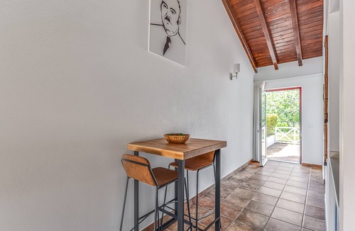 Grandola Apartment | Apartment 'Ti Joaquim - Suite Deluxe' with Shared Pool, Wi-Fi and Air Conditioning