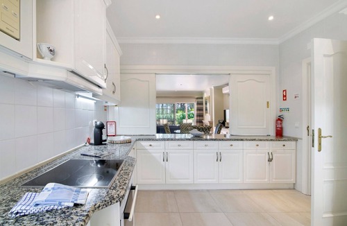 Vale do Lobo Apartment | Apartment 'Tulipa' with Private Pool, Wi-Fi, and Air Conditioning