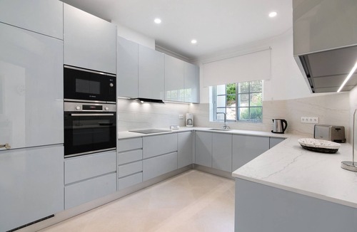 Vale do Lobo Apartment | Apartment 'Valerie' with Private Pool, Wi-Fi, and Air Conditioning