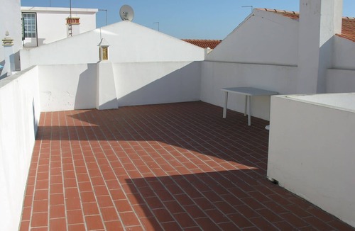 Vila Nova de Milfontes House | Apartment with backyard, in the old part of the village 5 minutes walk from the beach