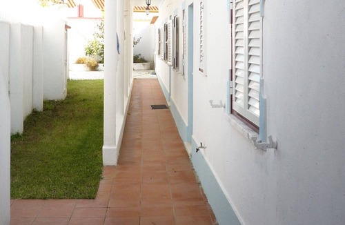 Vila Nova de Milfontes House | Apartment with backyard, in the old part of the village 5 minutes walk from the beach