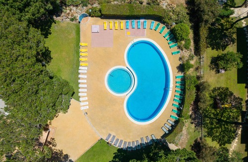 Aldeia das Acoteias Apartment | Apartment with Pool near Falésia Beach