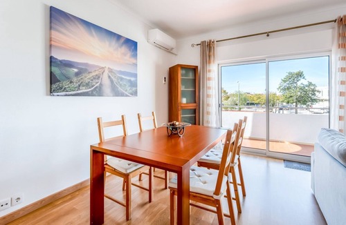 Albufeira Apartment | Apt T3 Luminoso c/Piscina Ferreiras by LovelyStay