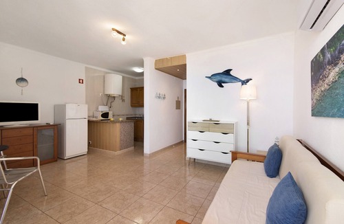 Armacao de Pera Apartment | Apt. Torre Sol 10th nº4 – beachfront, sea view, pool