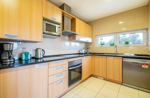 Areias de Sao Joao Condo | Barracuda Oura Dream Apartment by Dreamplaces