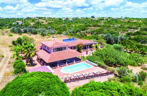 Caramujeira Villa | Beach/country villa in Praia da Marinha, sea view,nature,swimingpool,12pax