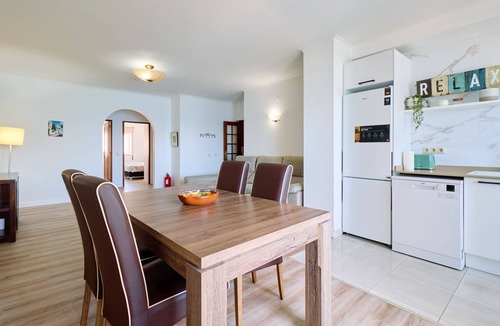 Armacao de Pera Apartment | Beautiful Dean Apartment with a Stunning Ocean View and Garage