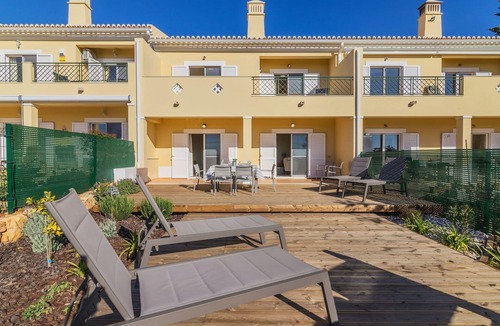 Monte Raposo House | Beautiful villa for 6 people with WIFI, pool, A/C, TV, terrace and panoramic view