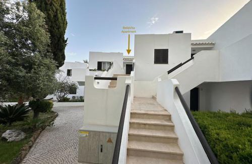 Alporchinhos Apartment | Bella Vita Apartment in Porches mit Meerblick an der Algarve