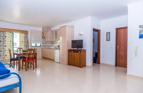 Torralta Apartment | Bend Blue Apartment, Alvor, Algarve