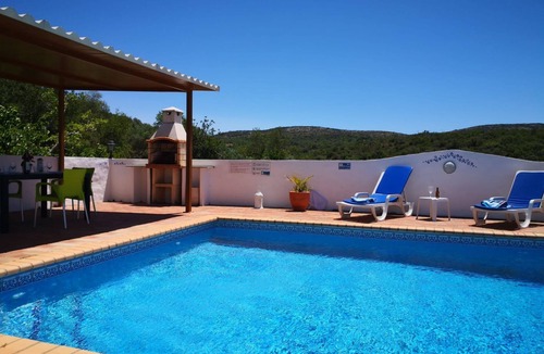 Amendoeira House | Berghütte "Villa Romao" by Interhome