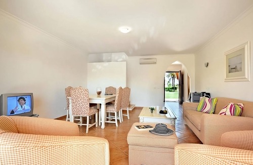 Meia Praia Hotel | Better Choice for your Vacation! Garden View, Full Kitchen, Swimming Pool!