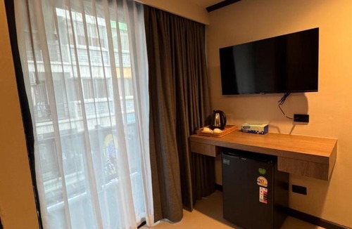 Patong Hotel | Black Pantera House