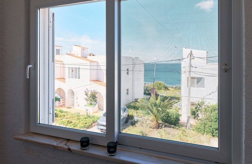 Vale de Centianes Apartment | Blue Horizon Apartment with a Beautiful Ocean View