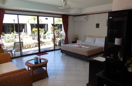 Nanai Road Hotel | Blue Sky Residence
