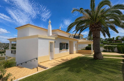 Albufeira Villa | BnB Homes Villa Verde with 4 bedrooms Pool, Marina View, BBQ & Landscape garden