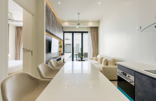 Si Sunthon House | Brand new 3BR Pool Villa with Outdoor Dining