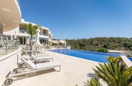 Lagoa Hotel | Caneiros Luxury House & Suites