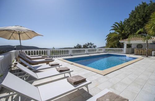 Sao Bras de Alportel Villa | Casa Caribe by Algarve Holidays