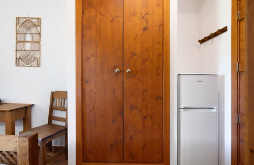 Pedra Arrancada Apartment | Casa de Campo Vale do Asno-Room 'Quarto 4' with Shared Pool, Wi-Fi and Air Conditioning