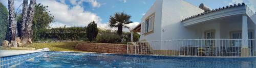 Guia Villa | Casa Dos Cedros