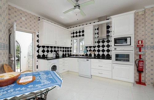 Lagoa e Carvoeiro Villa | Casa dos Lombos, Villa with private pool near the beaches