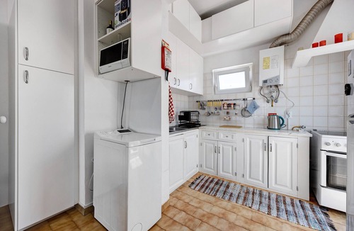 Burgau Apartment | 'Casa dos Netos Netos' with Sea View, Wi-Fi and Air Conditioning