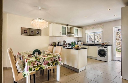 Vale de Parra House | Casa Dos Pais - Fabulous house with pool and views