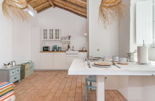 Santa Luzia Villa | Casa Formosa: Tranquil Tradition