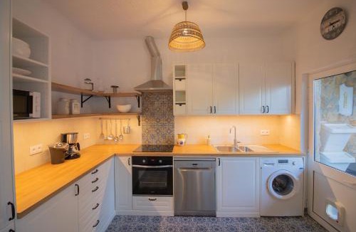 Burgau House | Casa Jana 5 Bedroom House for 12 with Ocean View Terrace near the Beach