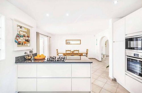 Sao Clemente Villa | Casa Jardim - Three Bedroom Villa, Sleeps 6