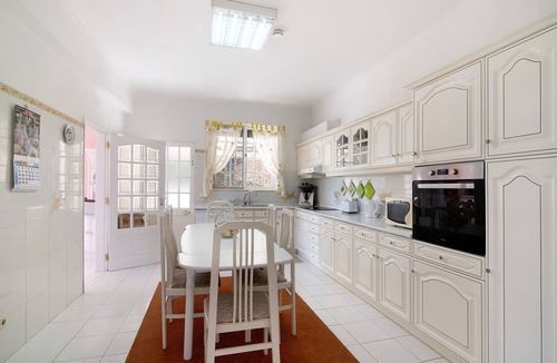Lagos e Relvas Villa | Casa 'Lagos e Relvas' with Mountain View, Wi-Fi and Air Conditioning