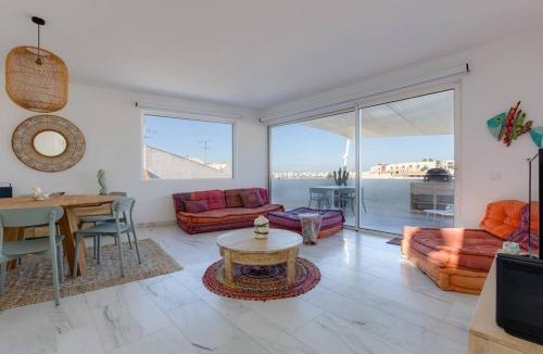Ferragudo Villa | CASA LIMA - State of the art villa with views and pool in Ferragudo
