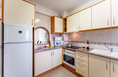 Vale de Carro Ski Chalet | Casa Pimenta | 5 Bedrooms | Central| Olhos de Água