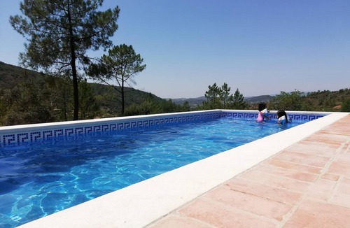 Silves Villa | Casa Alfarobeira, villa with splendid views and private pool for 4P+baby