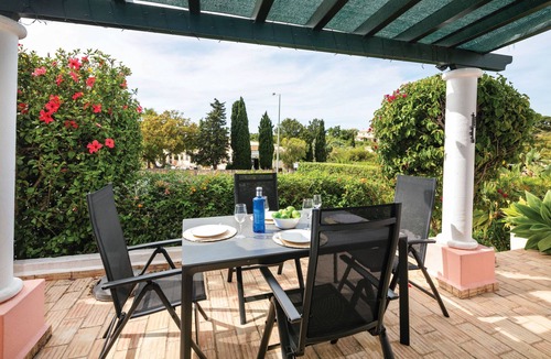 Lagoa e Carvoeiro Villa | Casa Rosa | professionally cleaned | 2-bedroom single-floor villa | close to Carvoeiro | on Quinta do Rosal resort