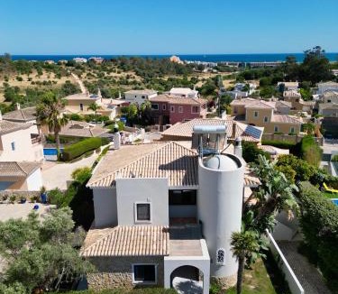 Albardeira Villa | Casa Talay 4 Bedroom Pool Villa - Meia Praia Beach, Lagos