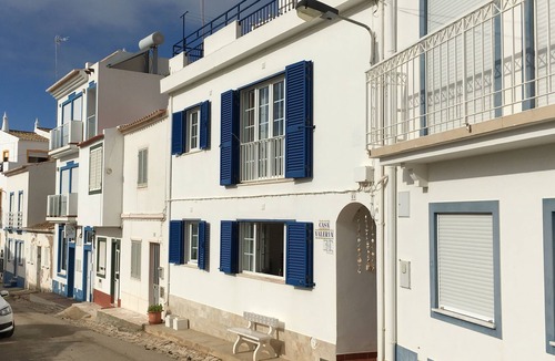Burgau Apartment | Casa Valeria, 1st floor, right by sea, 2 bedrooms, roof terrace, beach, sea view