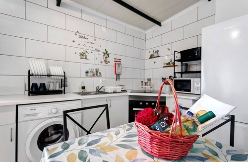 Lamas House | Casinha in the Heart of the Portuguese West