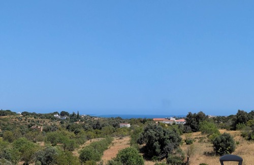 Porches House | Central, cozy vacation home in the Algarve - close to the beach & town