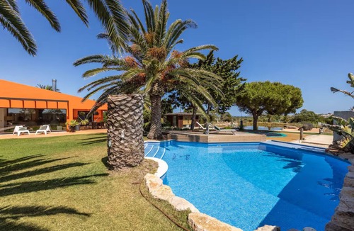 Sagres Villa | Cercado Luxury Villa - Swimming Pool, Tennis and Lots of Sun