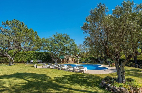 Ferrarias Villa | Charming Algarvian villa 2mins from Quinta do Lago golf courses and Vale de Lobo