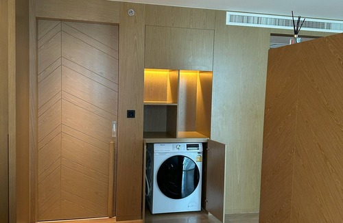 Rawai Hotel | Charming deluxe room in 5-star hotel in Nai Harn with gym and kids water park