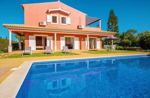 Mato Serrao Villa | Comfortable villa with private pool and BBQ